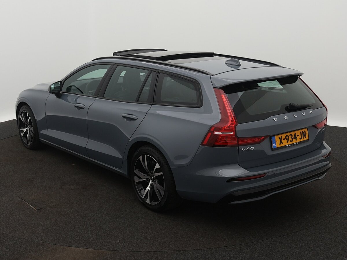 42420857 volvo v60 2 0 b3 plus dark panoramadak harman kardon trekhaak 360 3 08
