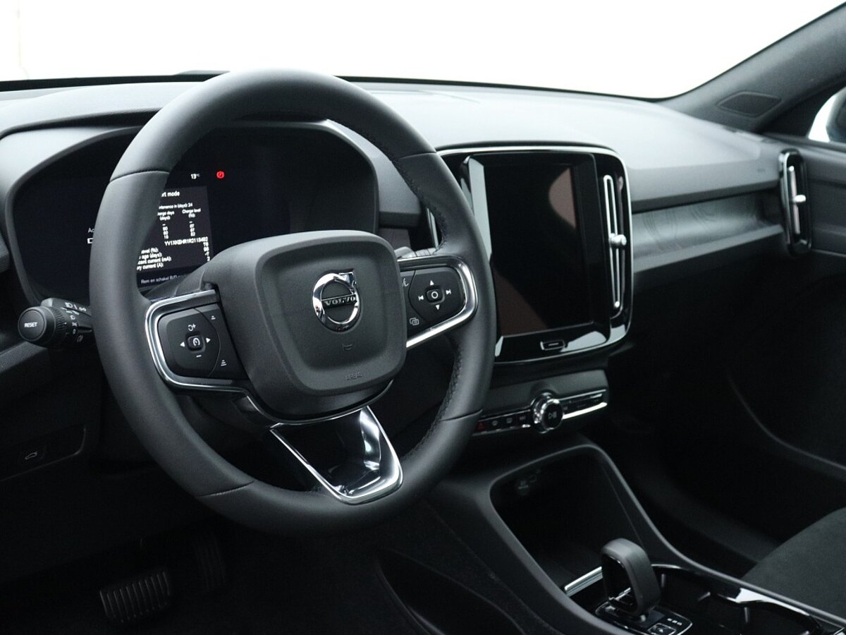 42792369 volvo c40 extended plus 82 kwh trekhaak panorama dak camera 4 03