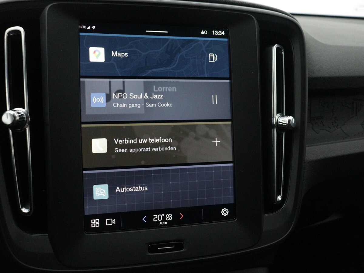 43888100 volvo xc40 2 0 b3 essential 10c8dd