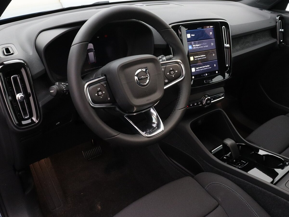 46787757 volvo xc40 single core 69 kwh navi camera pre conditioning cruise 5 02
