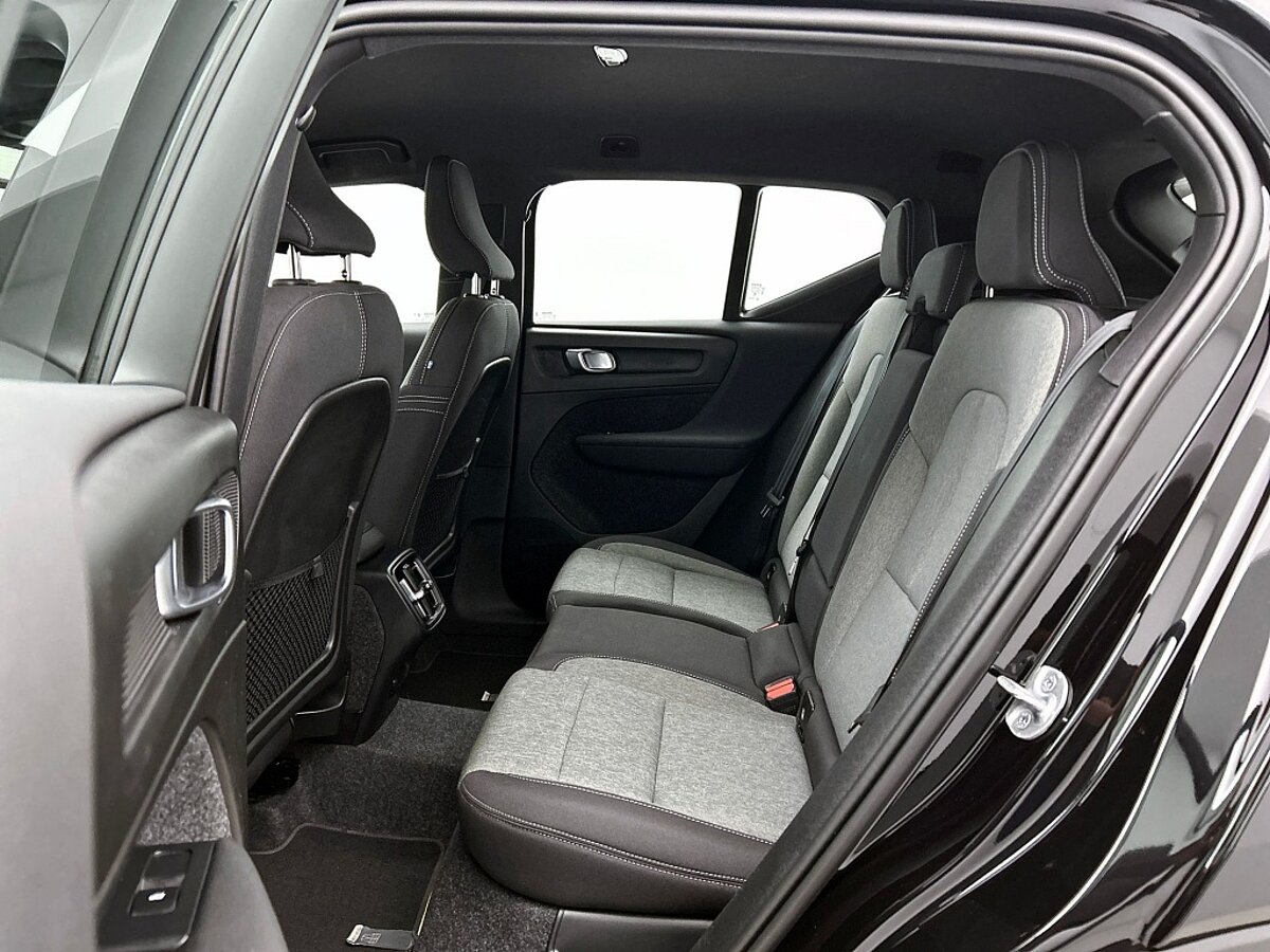 47460046 volvo xc40 2 0 b4 plus dark memory seats trekhaak climate pack 61