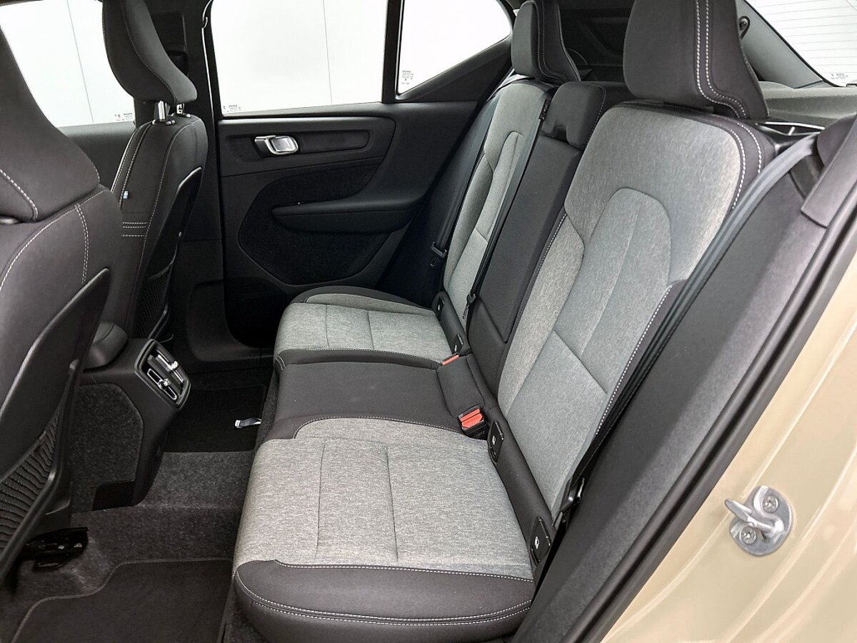 47465108 volvo xc40 2 0 b4 plus dark trekhaak 2000kg trekgewicht adaptieve cru 82