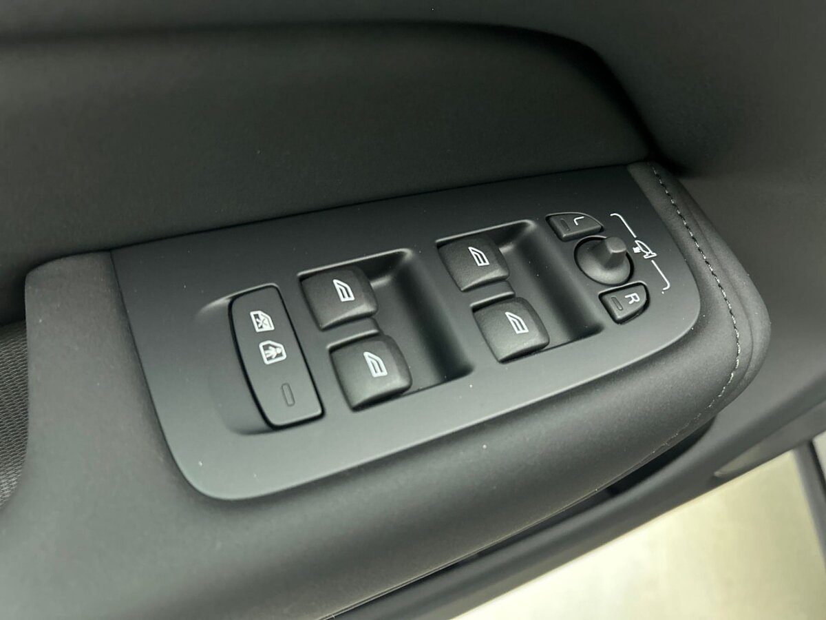 49431430 volvo xc60 plus dark plug in hybrid awd 20 lm velgen onyx black demon 95