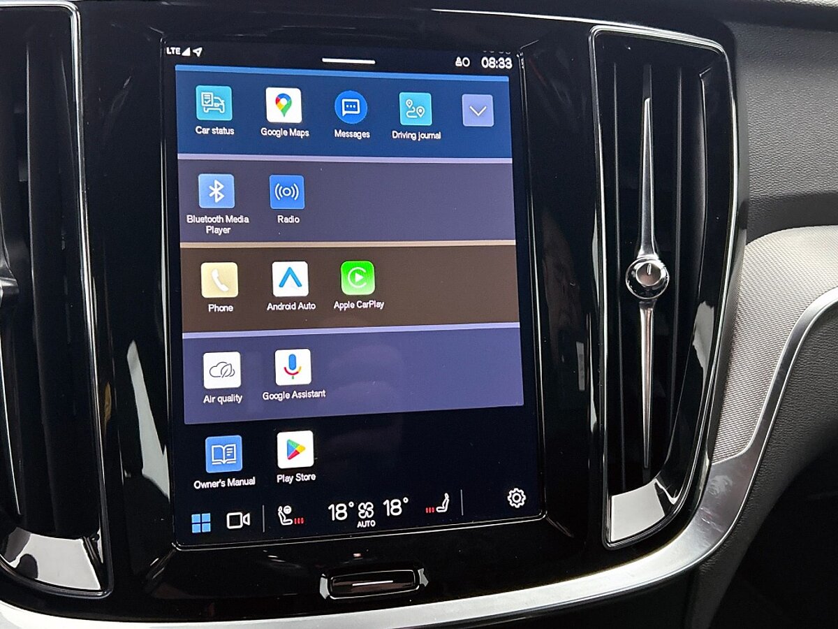 49833650 volvo v60 2 0 t6 awd plus dark trekhaak 360 camera harman kardon aud 69