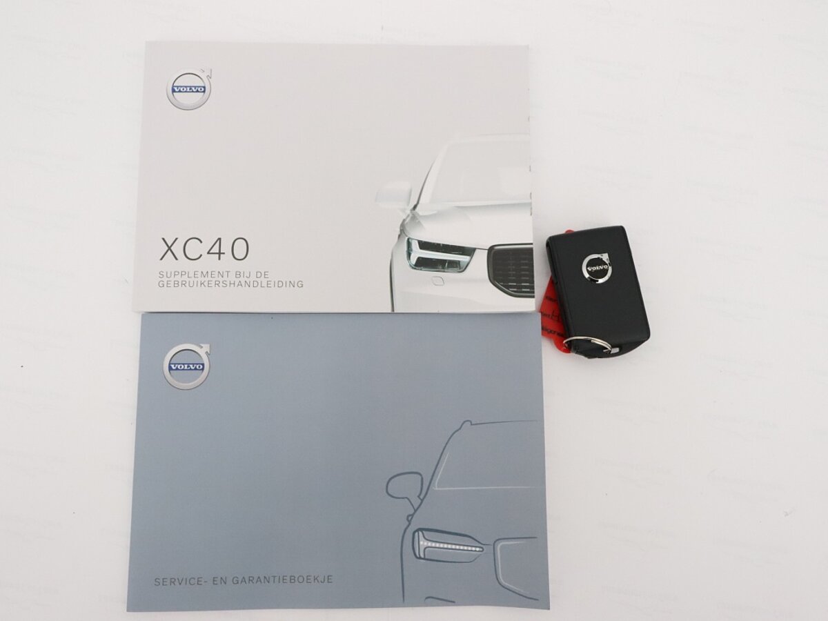 35824529 volvo xc40 2 0 t4 momentum pro 46