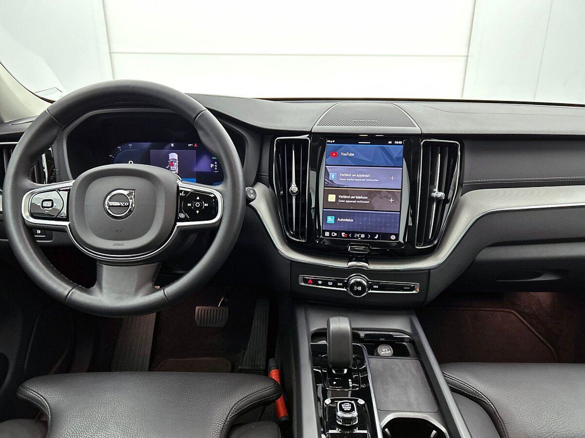 47588242 volvo xc60 2 0 t6 plug in hybrid awd ultimate dark 360 camera adative 99