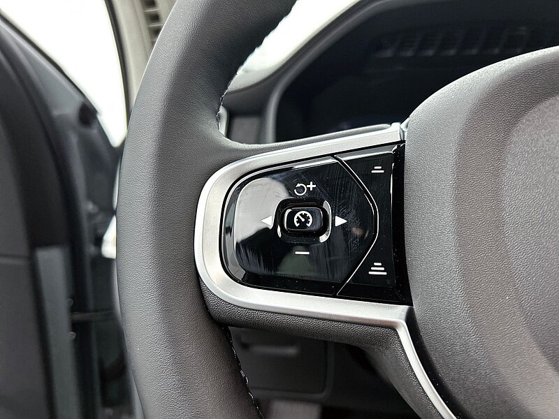 47542004 volvo xc90 xc90 t8 awd ultra dark luchtvering trekhaak 6 05