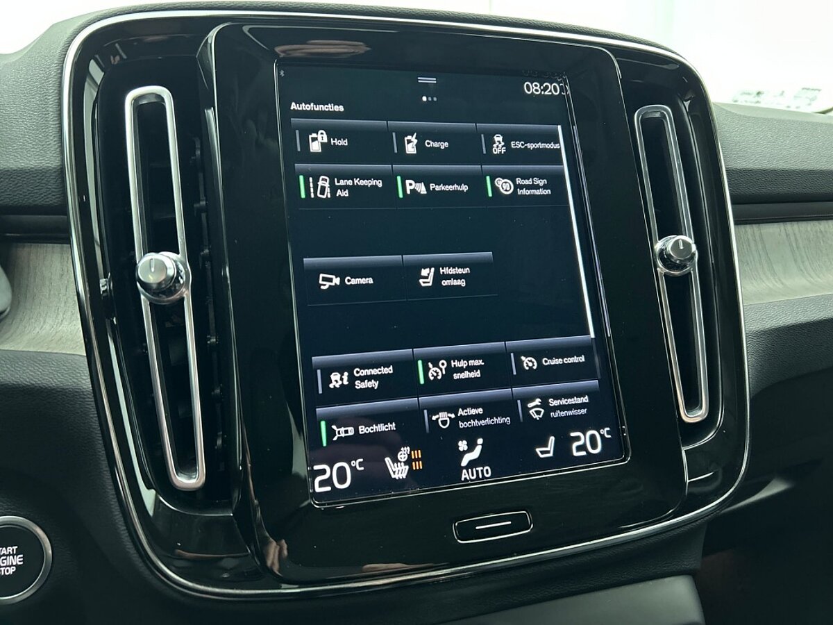 47570518 volvo xc40 1 5 t4 inscription h k getint glas pilot assist leder 9 01