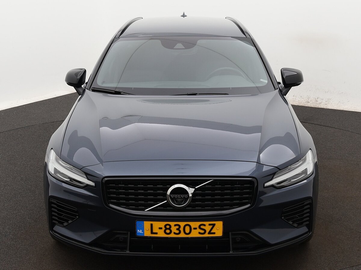34254989 volvo v60 2 0 t6 awd recharge r design trekhaak 9 03