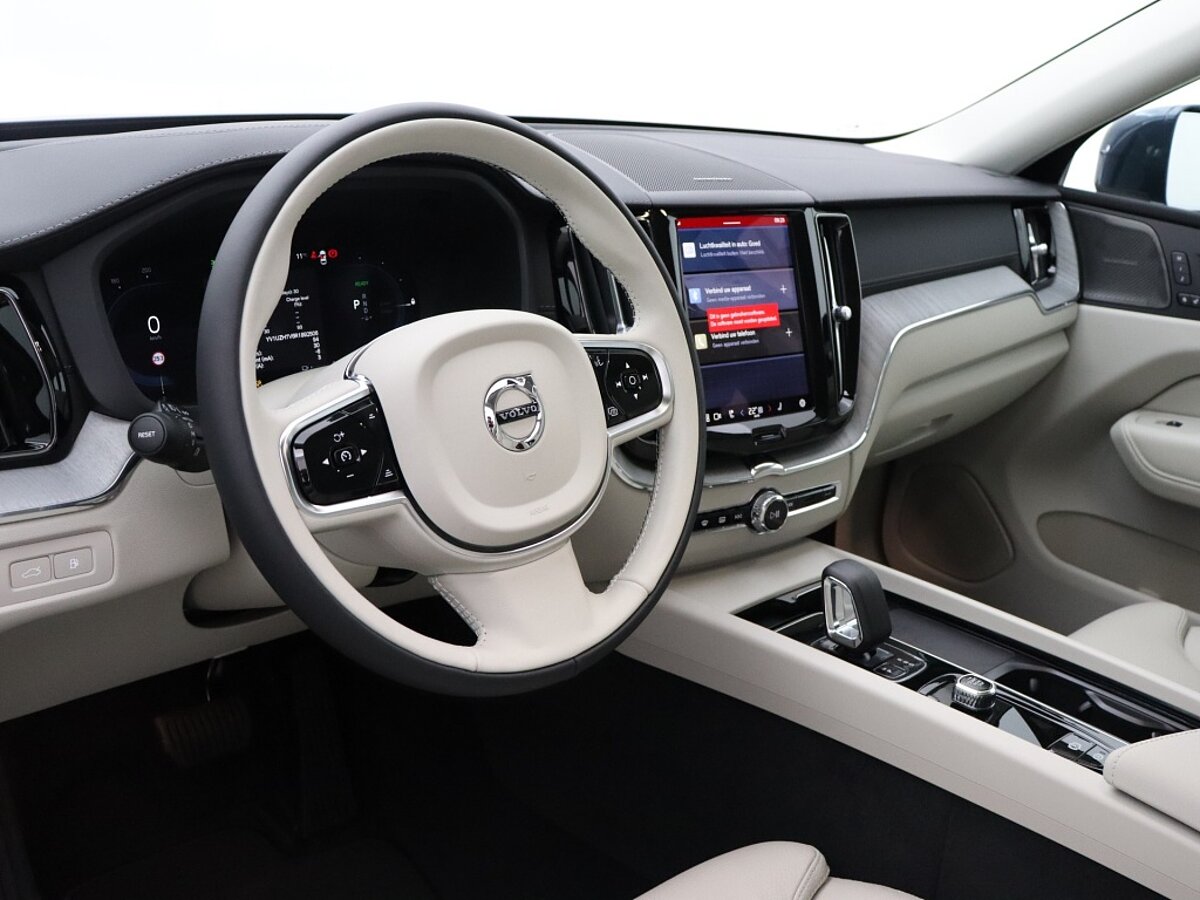 41464877 volvo xc60 2 0 t6 awd ultimate bright 4 26