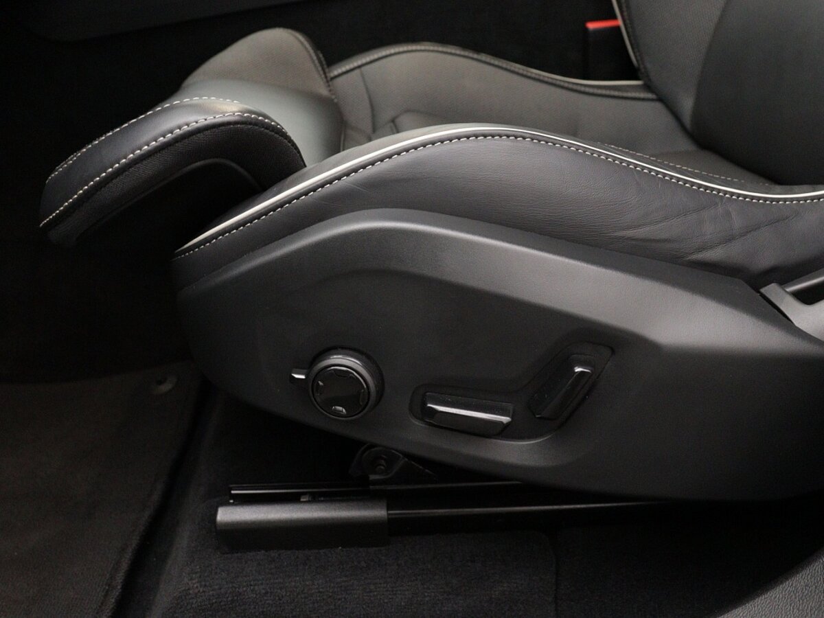 43852731 volvo xc60 2 0 t8 awd plus black edition trekhaak harman kardon full bd9952