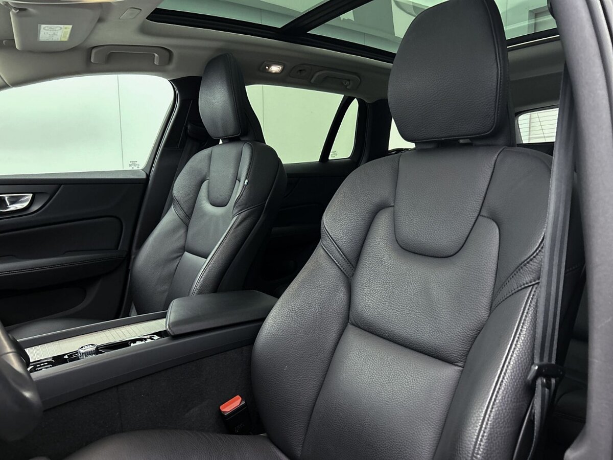 45216804 volvo v60 2 0 b3 plus dark 56