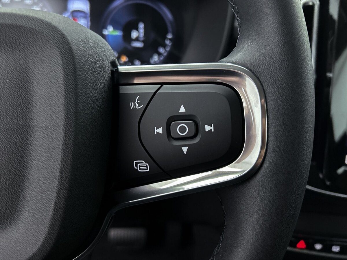 45736307 volvo xc40 t4 recharge inscription expression 17
