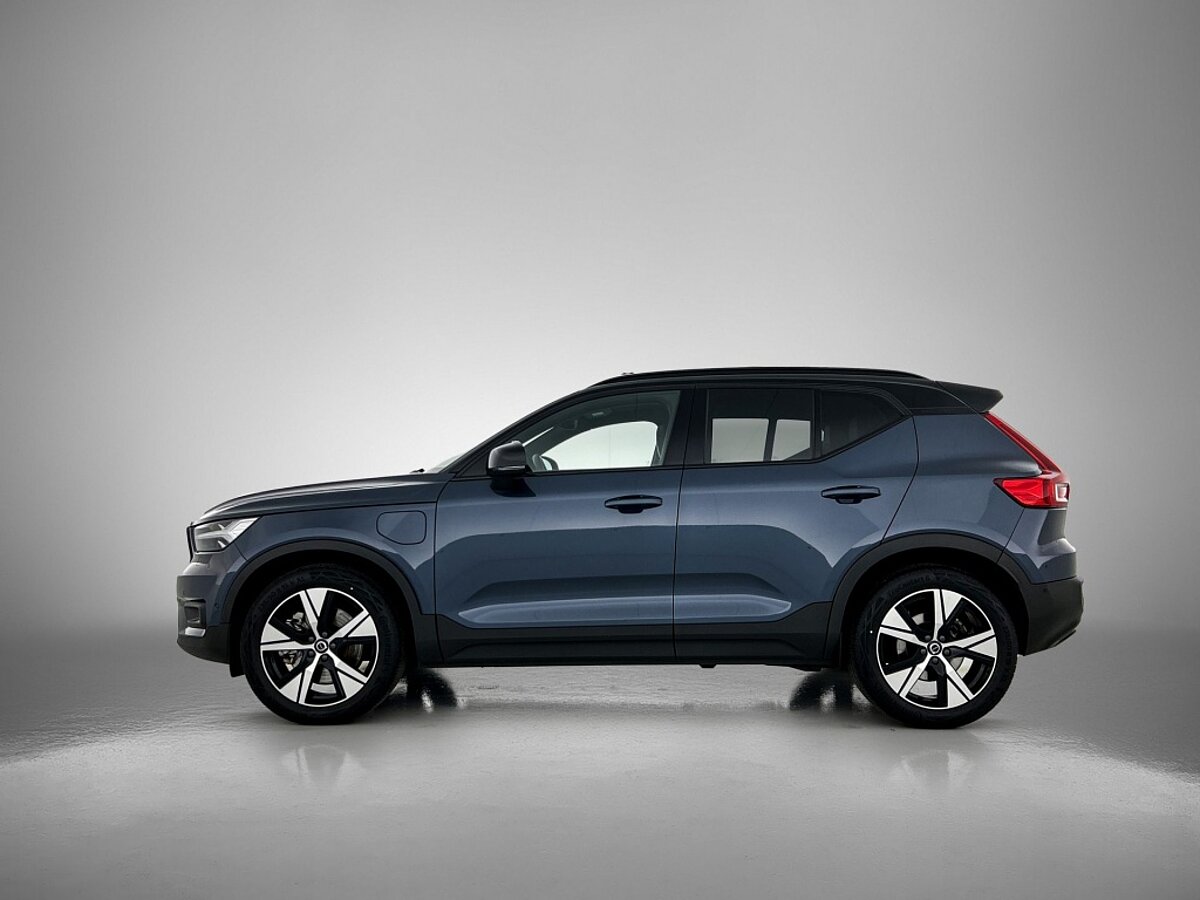 46877628 volvo xc40 1 5 t5 rech r design panorama dak harman kardon 2