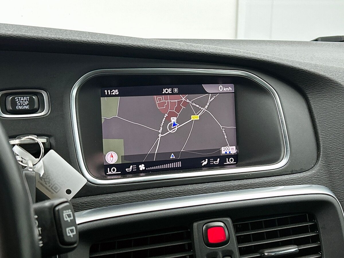 47390274 volvo v40 2 0 t3 nordic 7 02