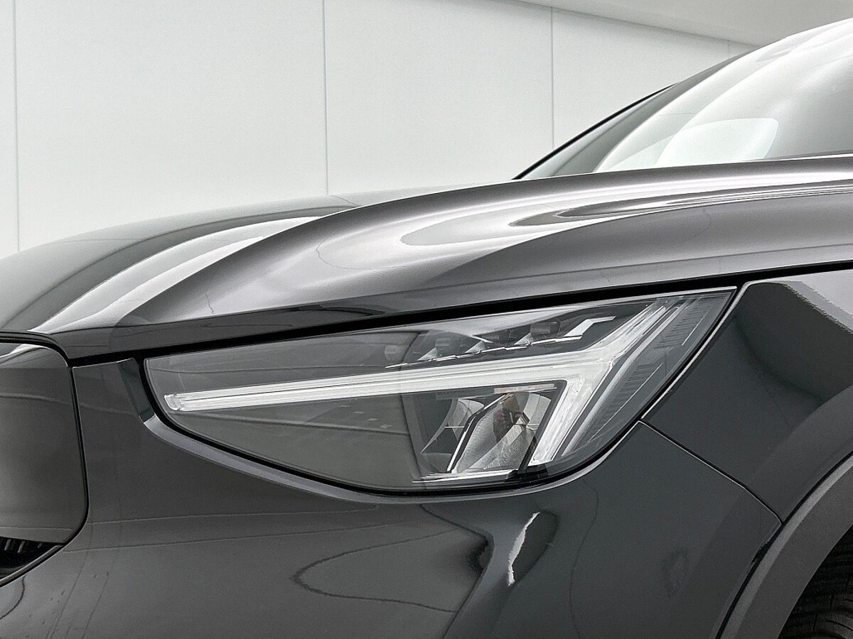 47458846 volvo xc40 extended plus 82 kwh 01