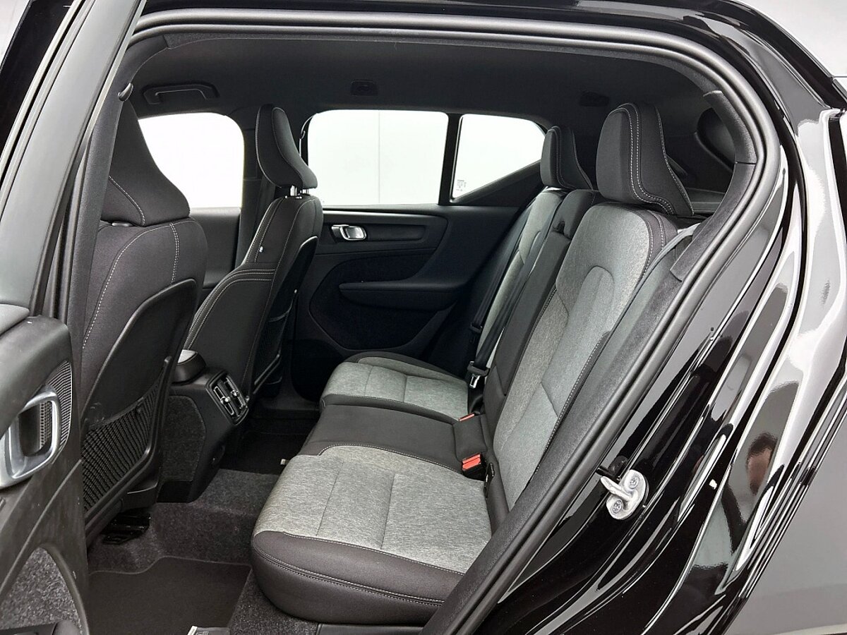 47965582 volvo xc40 2 0 b4 plus dark trekhaak harman kardon 27