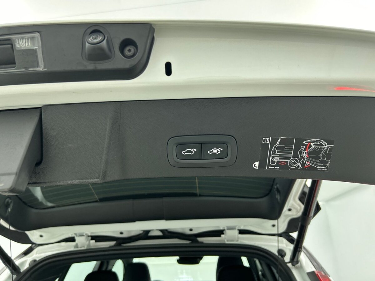 48084423 volvo xc40 1 5 t5 recharge r design 54