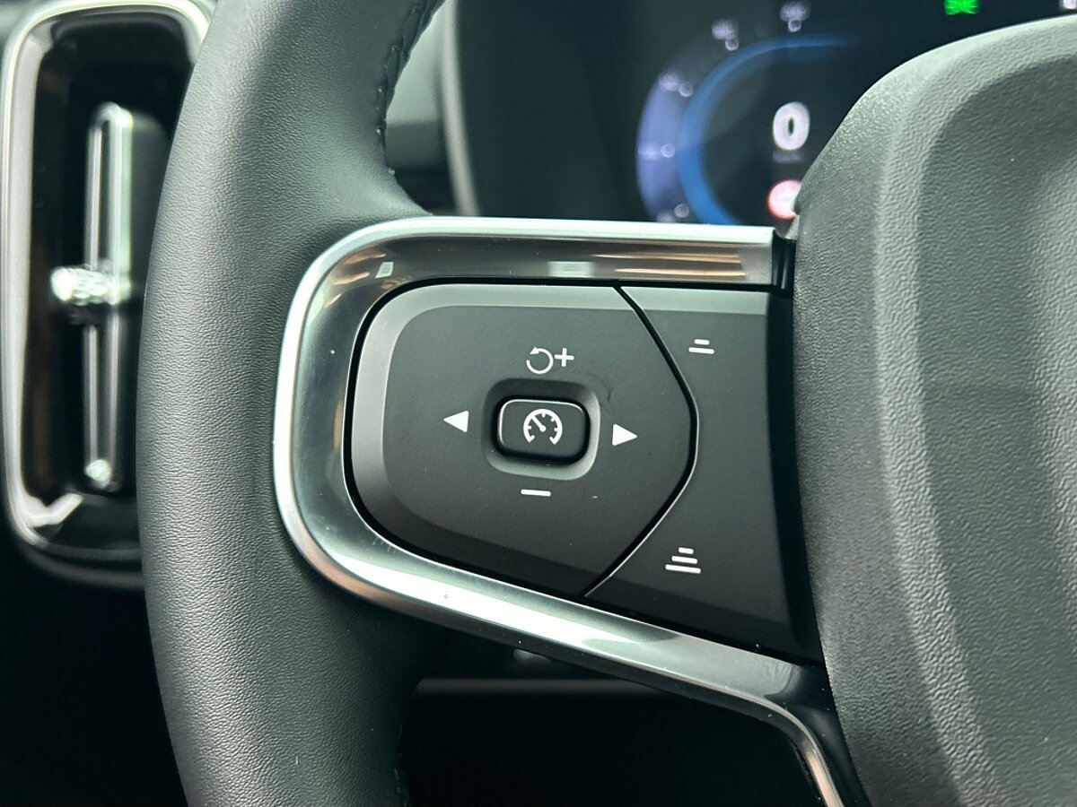 49248127 volvo xc40 2 0 b4 plus dark trekhaak harman kardon 7 02