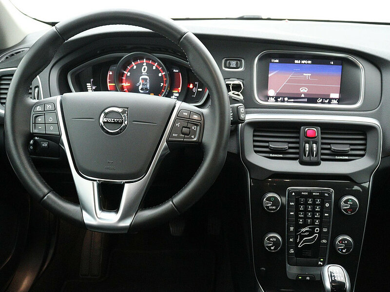 34202849 volvo v40 2 0 t2 nordic 12 maanden garantie navigatiesysteem 6 01