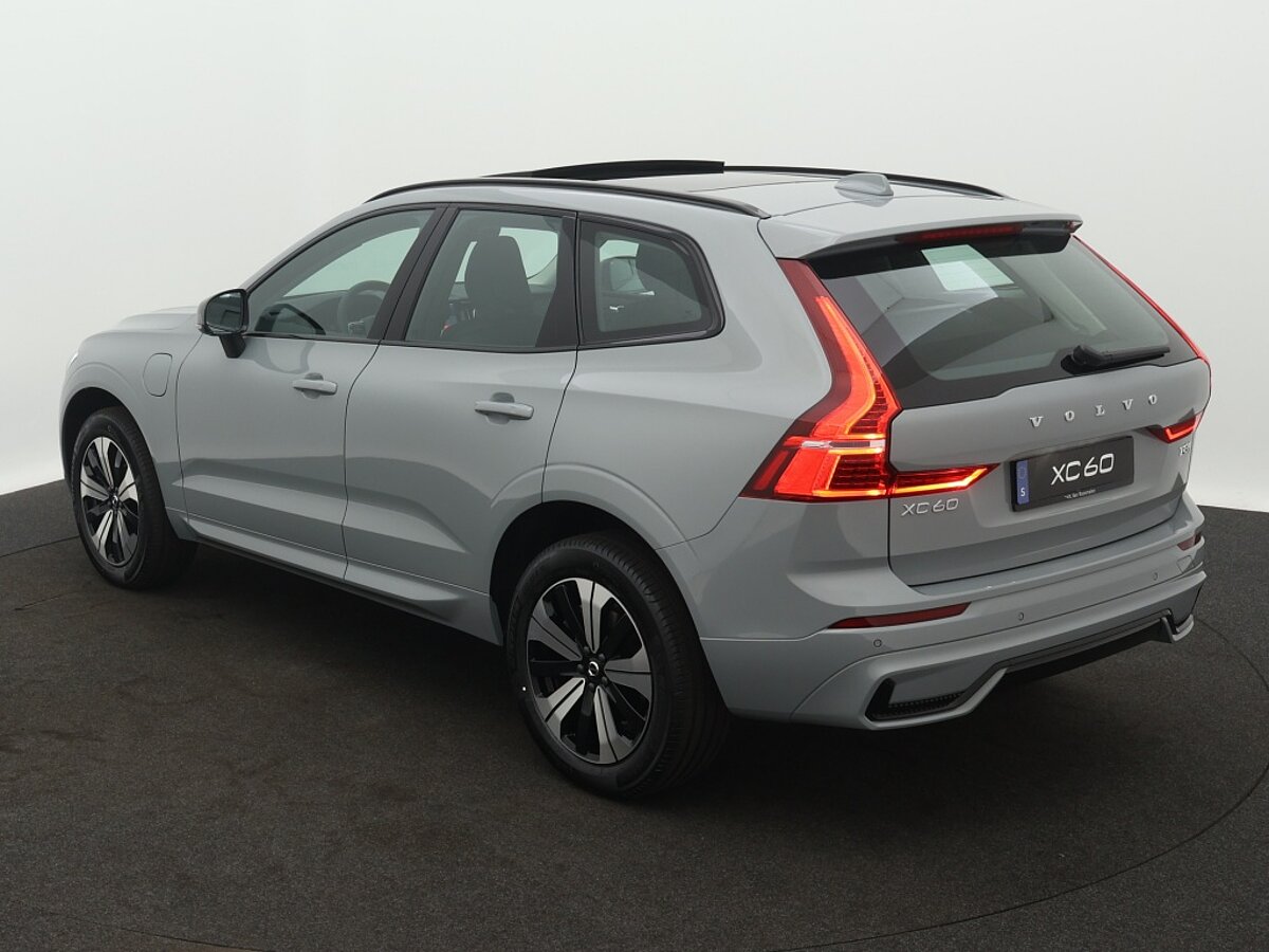 43680818 volvo xc60 xc60 t8 awd plus dark plug in harman kardon 3