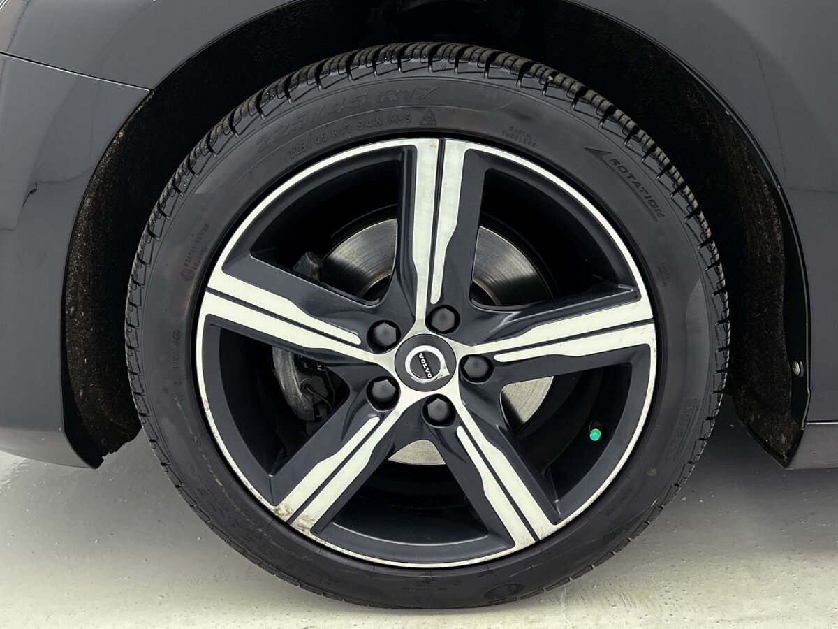 44488210 volvo v40 2 0 t4 business sport 05