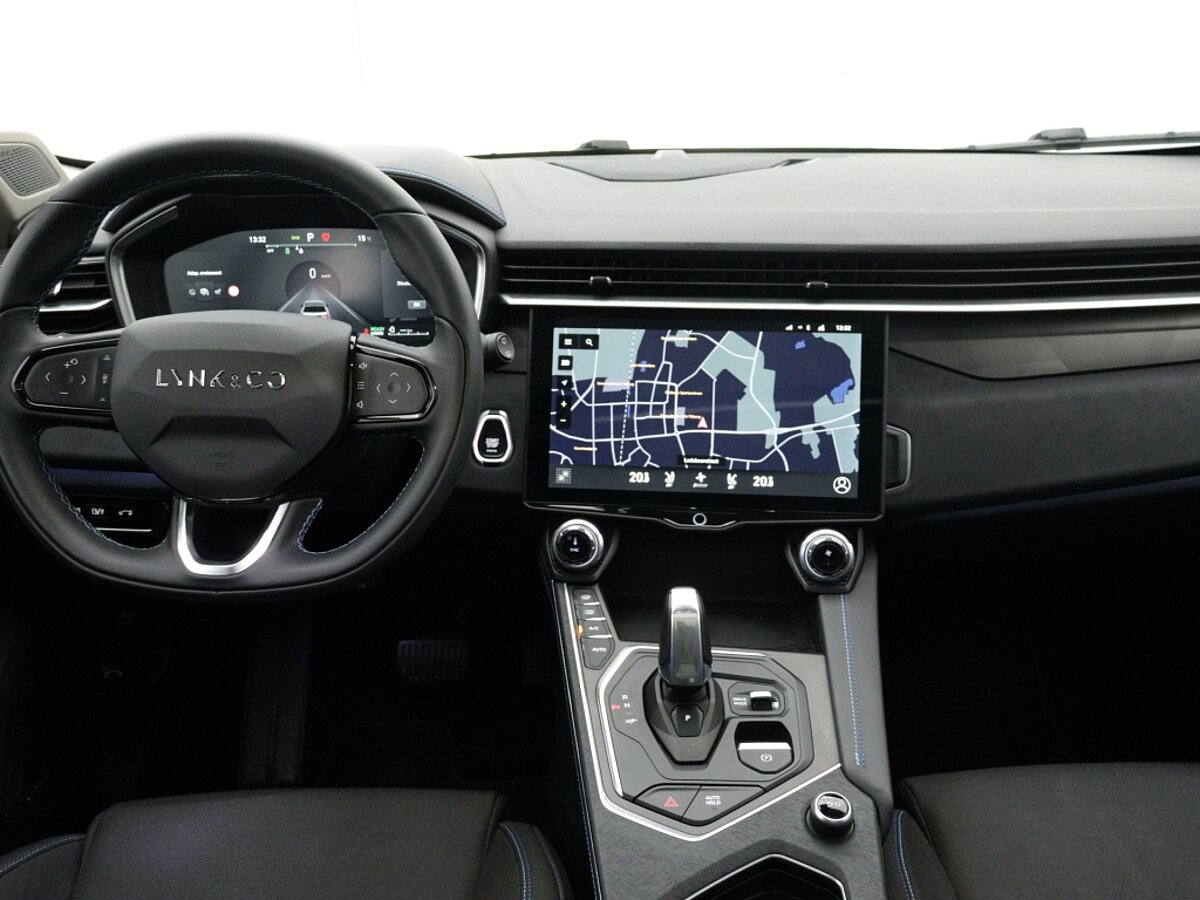 45240195 lynk co 01 1 5 phev panoramadak 360 camera adaptieve cruise control 6