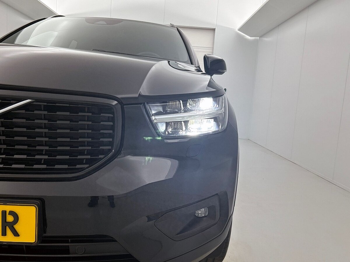 45831244 volvo xc40 1 5 t5 recharge r design 59