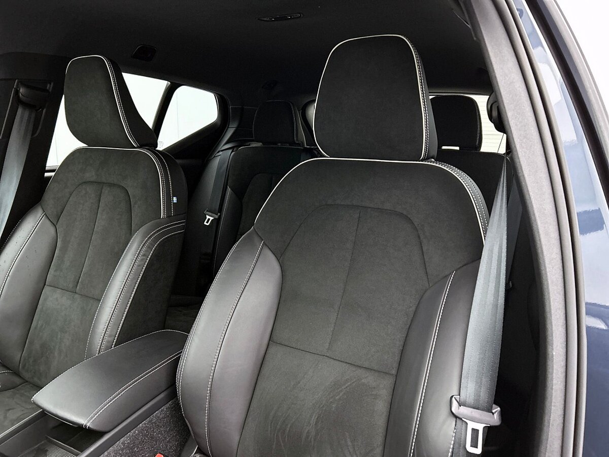46060545 volvo xc40 1 5 t4 recharge r design 54
