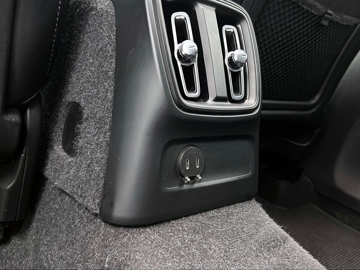 48724238 volvo xc40 1 5 t4 rech inscription panorama dak trekhaak harman kardo 02