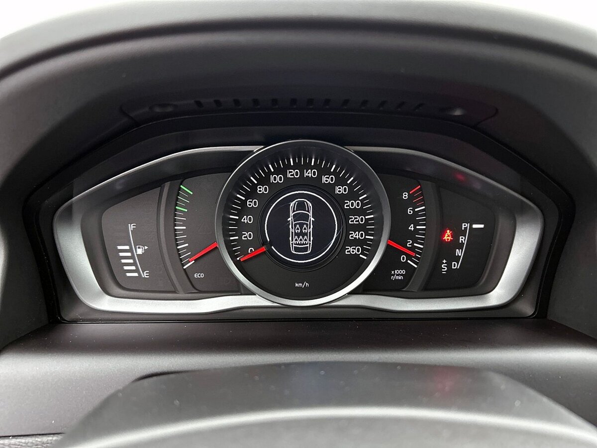 44992966 volvo xc60 2 0 t5 fwd polar trekhaak 8 02