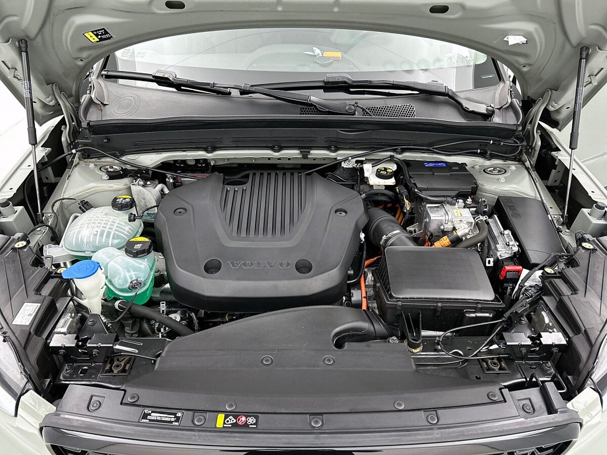 46739666 volvo xc40 1 5 t4 recharge ultimate dark 20inch velgen panoramadak 44