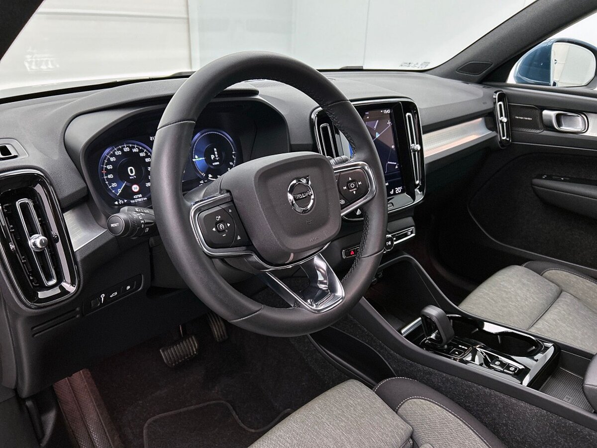 47258731 volvo xc40 xc40 t4 plus bright memorystoelen climate pack 443d4c