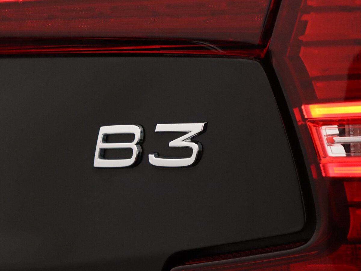 35329522 volvo s60 2 0 b3 plus dark 94