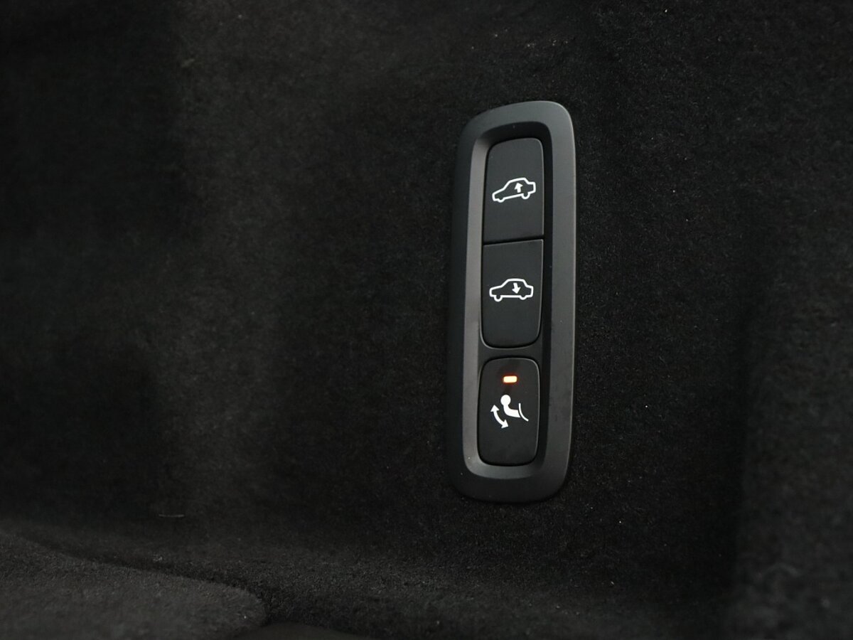 35651959 volvo xc60 2 0 t6 awd inscript 3f54c1