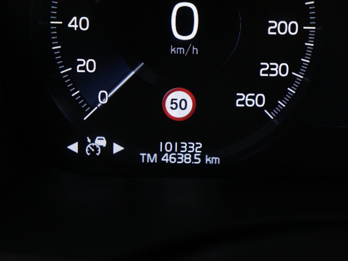 43863335 volvo xc60 2 0 recharge t8 r design 19