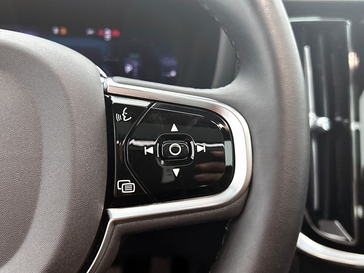 45497789 volvo v60 2 0 t6 awd plus dark 360a camera panoramadak harman kardon 09