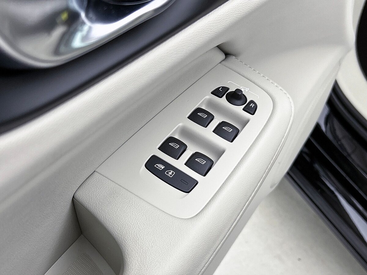 47390118 volvo v60 2 0 t6 awd plus dark trekhaak harman kardon 360 graden cam 40