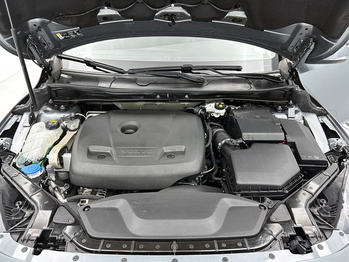 47390274 volvo v40 2 0 t3 nordic 46