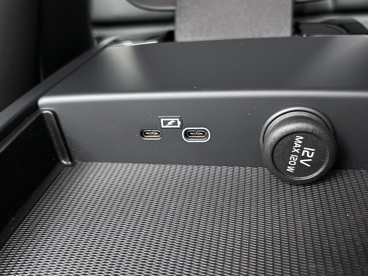 47540292 volvo v60 2 0 t6 awd plus dark trekhaak long range sportstoelen 0182fb