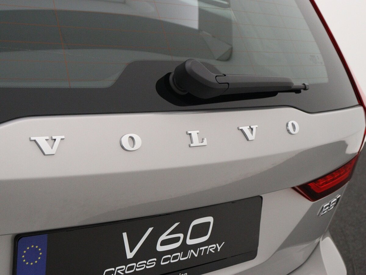 34285528 volvo v60 2 0 b5 cross country awd ultimate panorama dak 360 graden ca 80