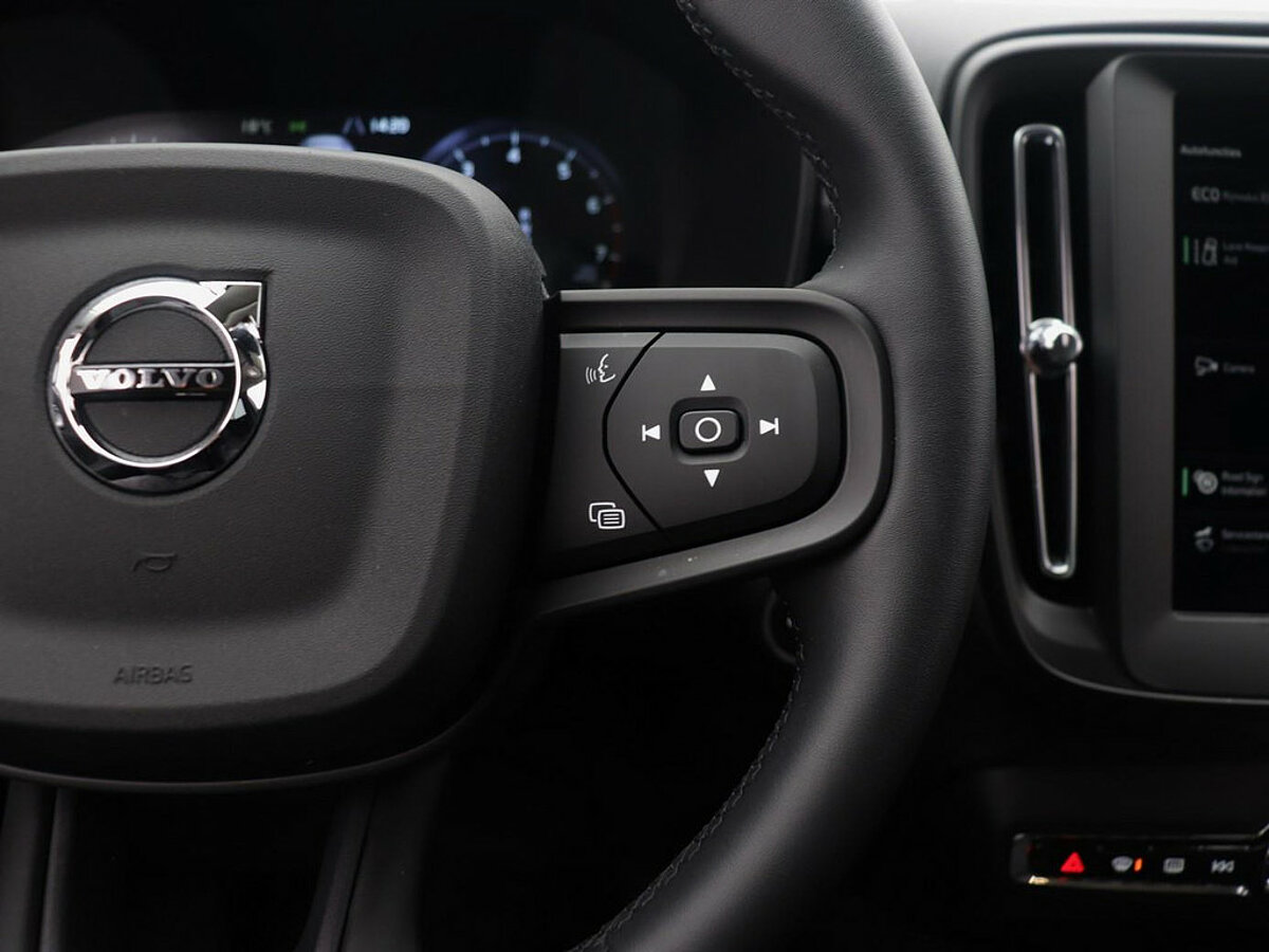 34674506 volvo xc40 1 5 t2 automaat r design look 958f82