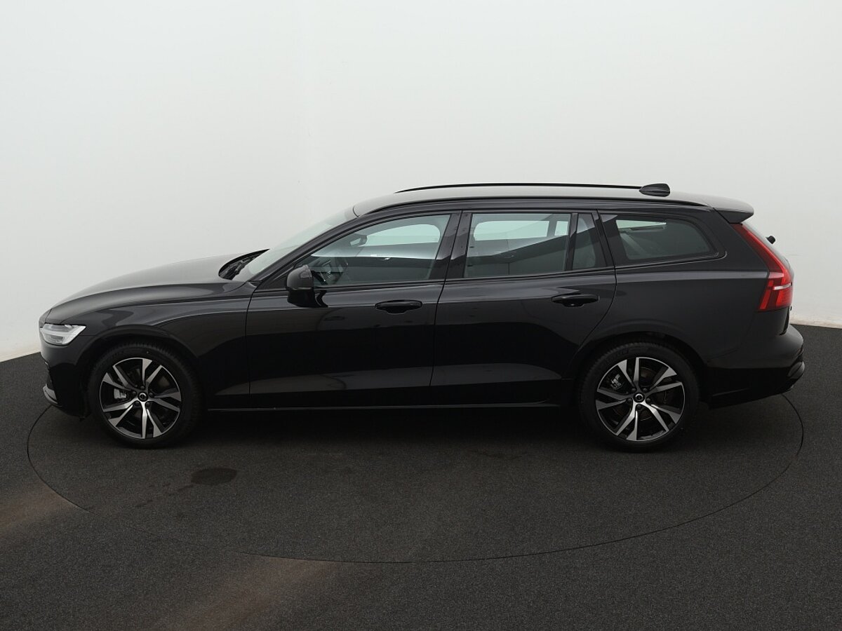 43755346 volvo v60 2 0 b4 plus dark 2 01