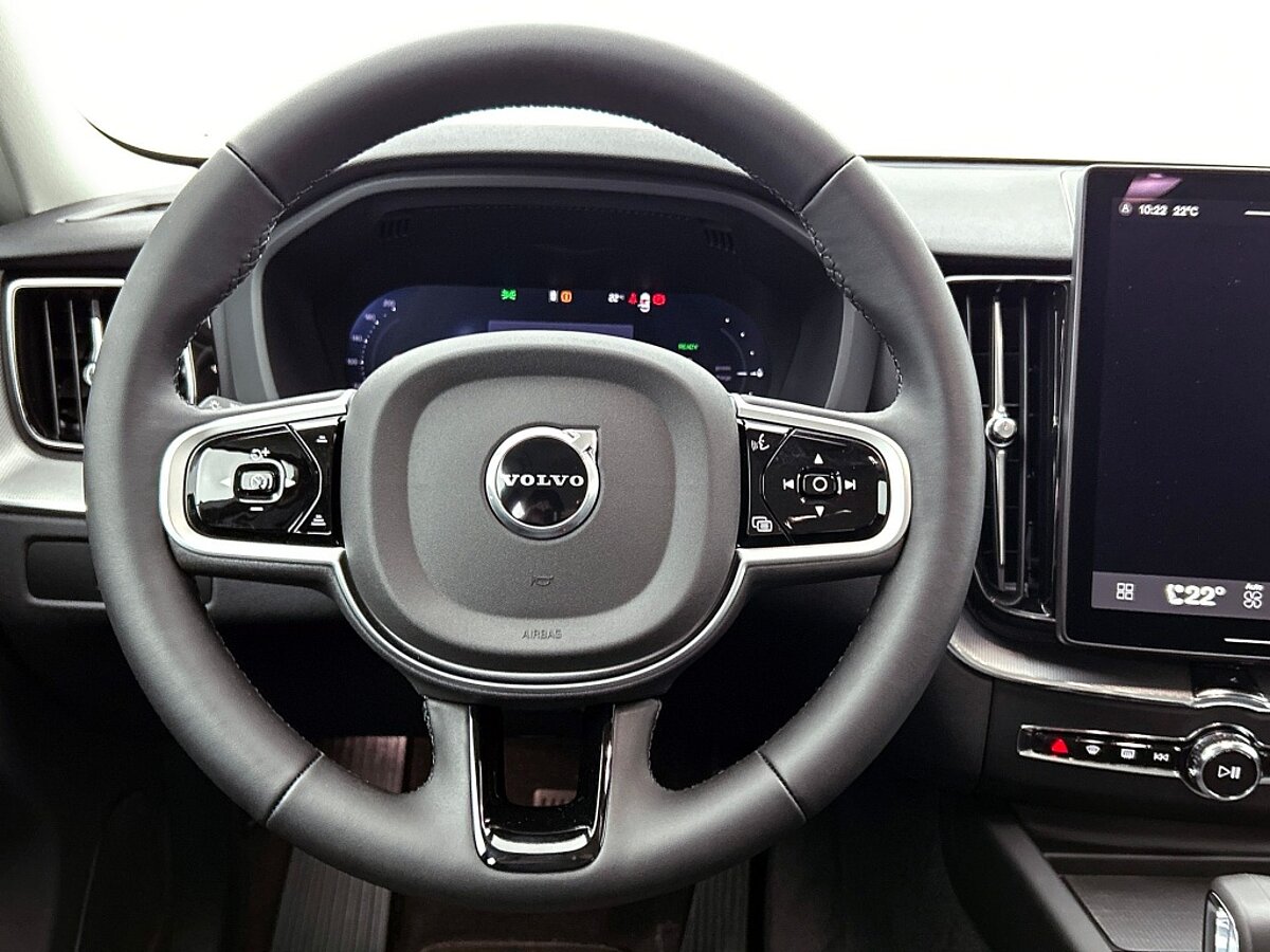 46518073 volvo xc60 xc60 t6 awd essential driver assist climate pack park assi 60