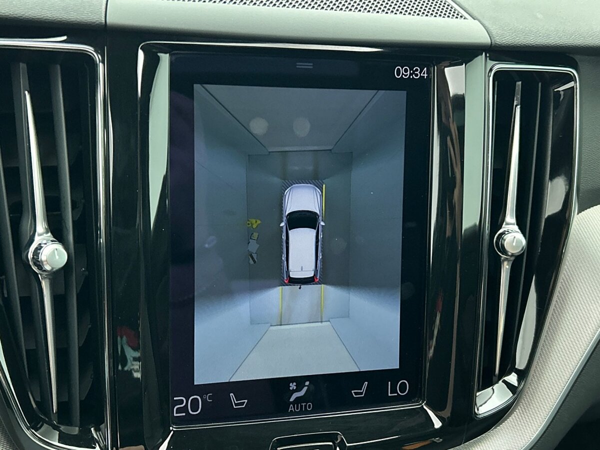 47252319 volvo xc60 2 0 t8 recharge r design 79