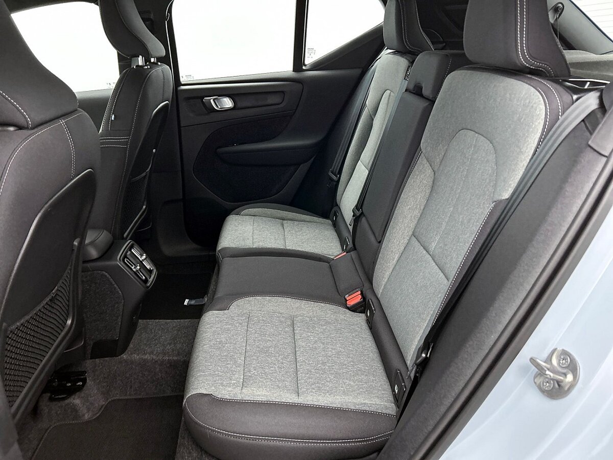 47544285 volvo xc40 2 0 b4 dark trekhaak blis memory seats h k 88
