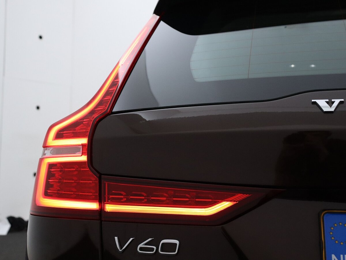 36126925 volvo v60 2 0 t5 momentum leder bliss harman kardon trekhaak 50