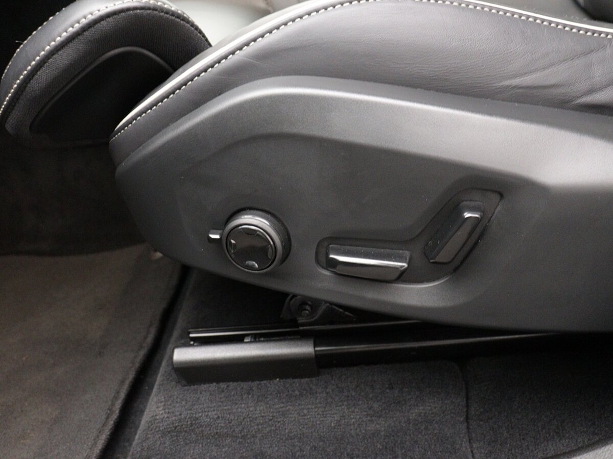 43852731 volvo xc60 2 0 t8 awd plus black edition trekhaak harman kardon full b3cc99