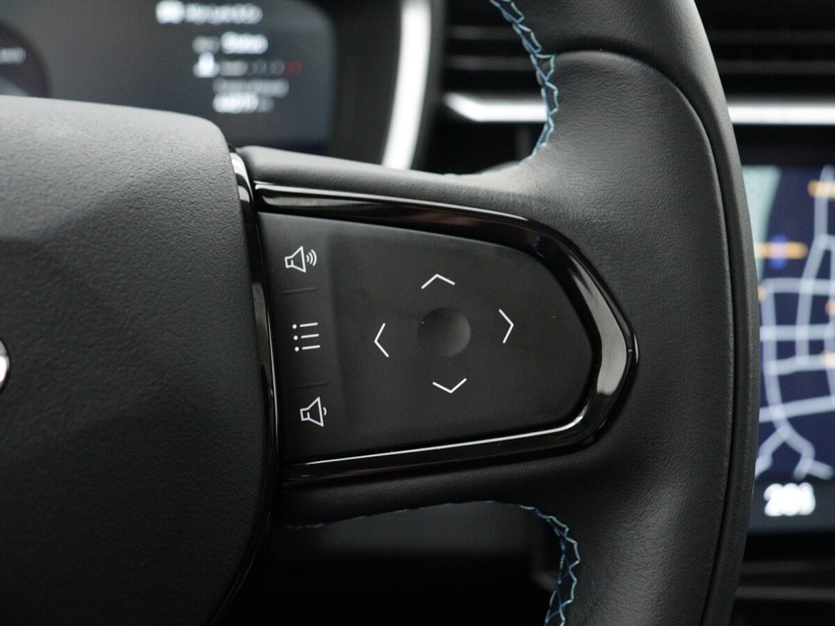 45240195 lynk co 01 1 5 phev panoramadak 360 camera adaptieve cruise control 20