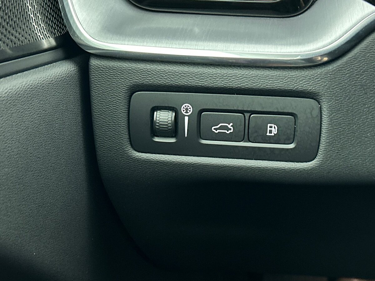 48575818 volvo xc60 2 0 t6 plug in hybrid awd inscription expression cbdc8b